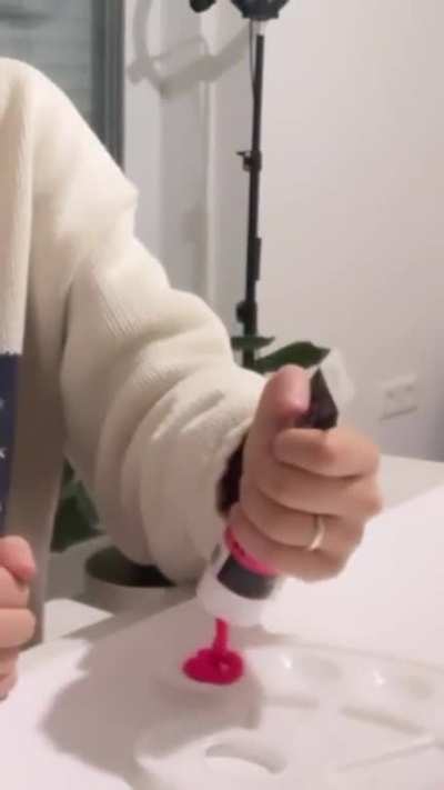 Lena hat versucht, ein Bild zu malen