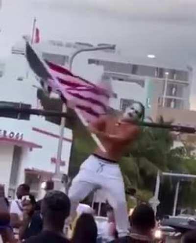 A Florida Man We Can Stand Behind!