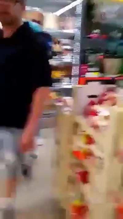 [27.06.2020 - Kraków] Reakcja na prośbę założenia maseczki.