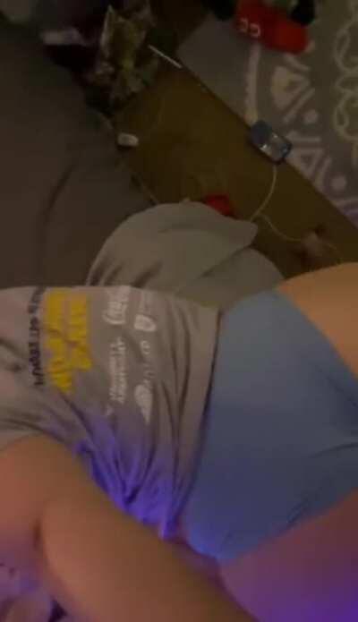 PAWG booty bounces back