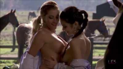 Labios Calientes - S01E07 - Soledad Cescato & Celeste Sablich - Scene #1