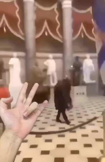 我到国会了，浪友们