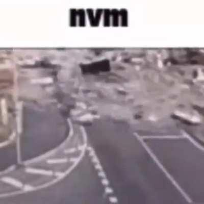 El wn del auto se ha de haber hipercagado pd: tengo la mea tula