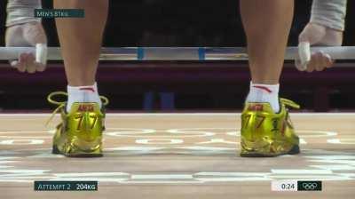 Lyu Xiaojun's 204kg/670lb c&j to set an Olympic record and win men's 81kg gold