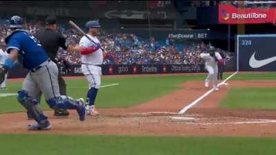 [Complete Video] Bizarre sequence as Cole Ragans falls to the ground twice and throws three straight wild pitches and Toronto ties the game