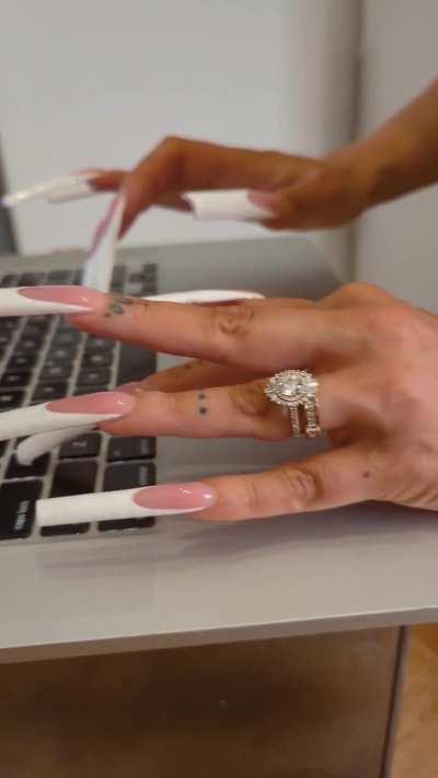 Imagine what these XXXL french can do