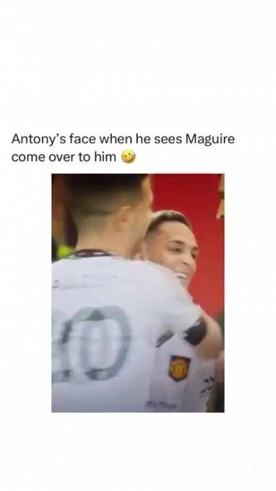 Antony's face when he sees Maguire come over to him...