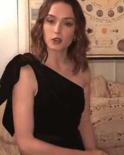 I'd love her to talk down to me, and order me to stroke it for her