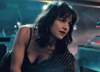 Birthday Stunner: Carla Gugino in Roadies [S1E3-2016]
