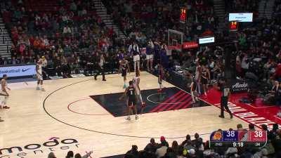 [Highlight] Durant slams it down on the break after the turnover.