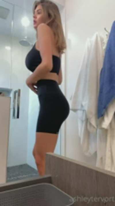 STRIPPING OUT HUGE MELONS 🥵🥵 ASAP ( LINK IN THE COMMENTS ❤️🔥)