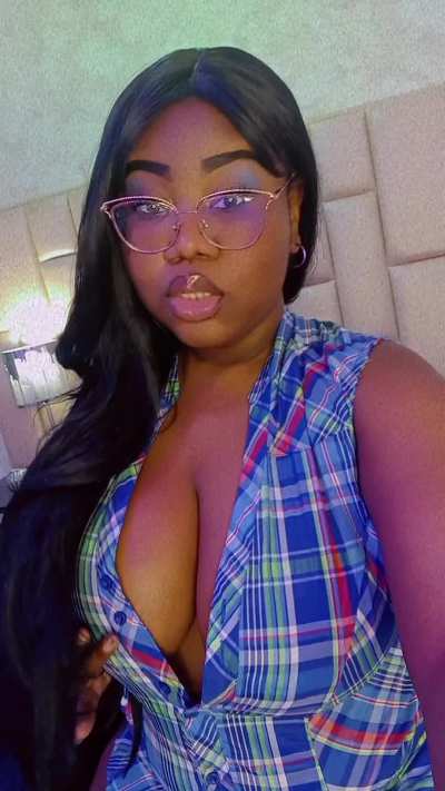 Lick all my body so bad with saliva