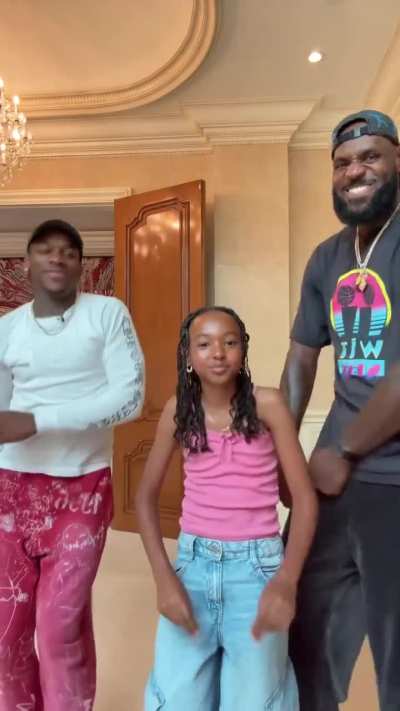 THE JAMES FAMILY 💯