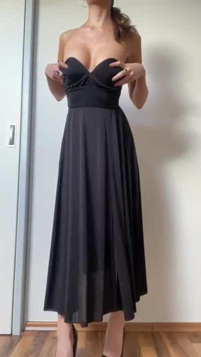 let's call this a smooth titty drop with a body reveal.. what are your thoughts?