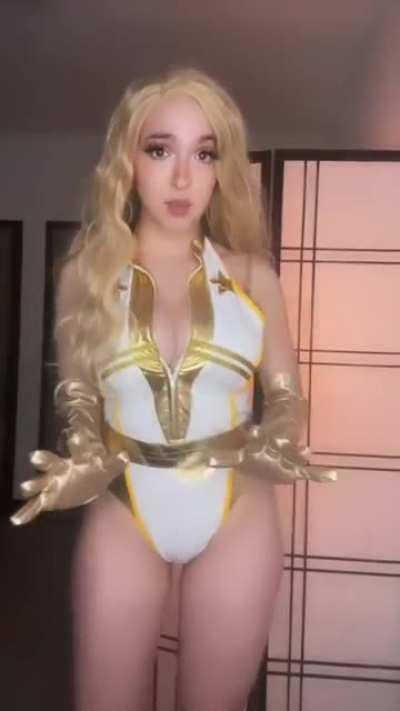 missbricosplay as Starlight and Homelander