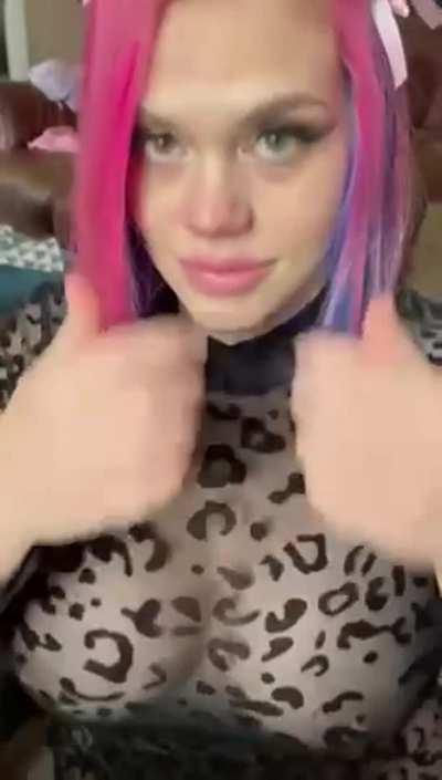 I love it when Daddy slaps this cunts face. [f]