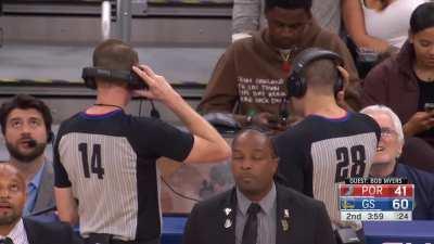 [Highlight] Wiseman elbows Nurkic to the face. Warriors fans boo while Nurkic is on the ground. Wiseman receives a flagrant 1.