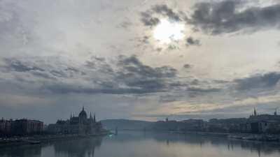 Gripenek a Duna felett