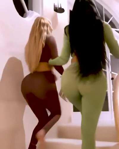 Kylie's deleted instagram post - Enhanced