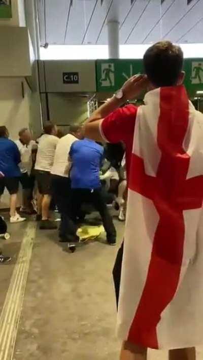 The English attacks in the corridors of the stadium