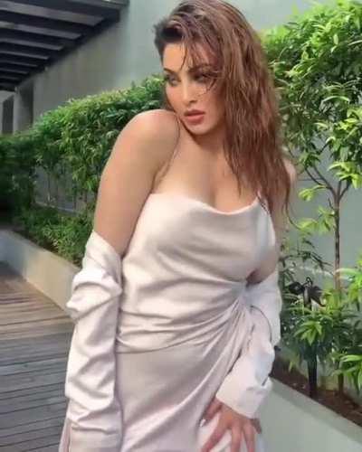 Kuch bol ne ki zarurat nahi hai. Iska expressions sab bata dia💦💦