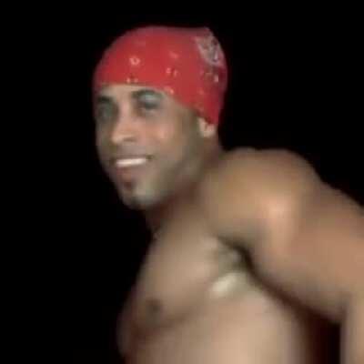 El Viejas dijo (en un video de Junio de este año) que esta persona debia ser recordada por siempre, sorry si no les gusta