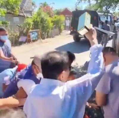 Chavit Singson makes it rain