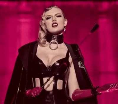 I want her to dominate me in this outfit