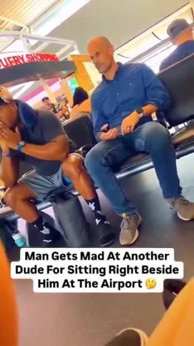 Just seen this video on Instagram with a bunch of racist comments. What do you guys think? Am i the only one who thinks the black brother is right? White boy knew what he was doing. Plenty of seats he could have picked but instead he decides to sit right 