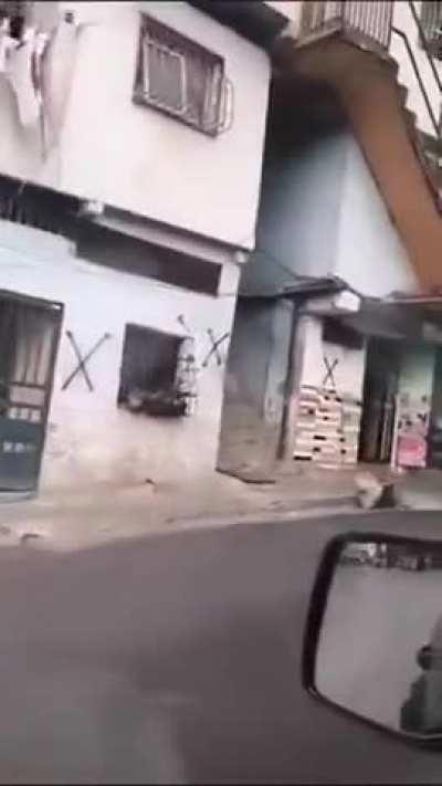 Colectivos están marcando las casas de la gente que han protestado con una 