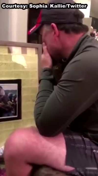 Daughter gifts dad a framed collection of all the motivational notes he’s written her over the years.