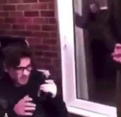 English bloke punches her sister's ex boyfriend for beating her until he cries.