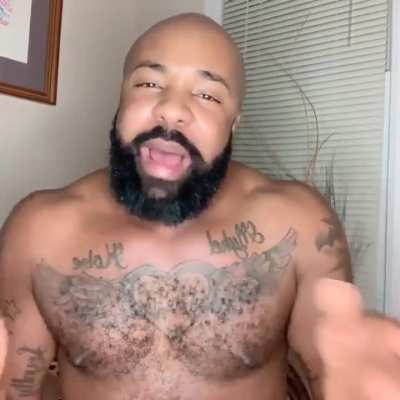 King thanks his bottoms 