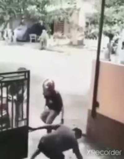 No puedo dejar de verlo XD