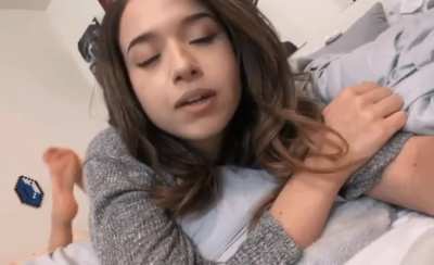 Pokimane chatting stream in bed - January 2018