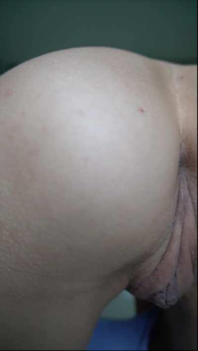 Hope you don’t mind my butt right in front of your face[OC]