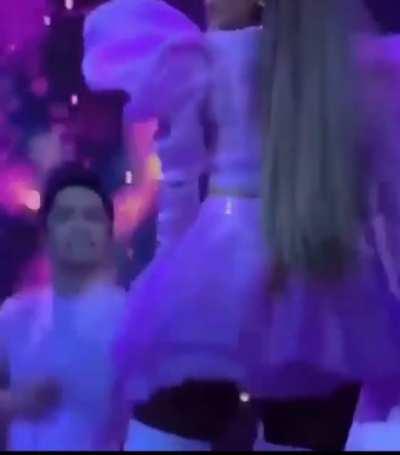 Sexy little shake✋🏻😜