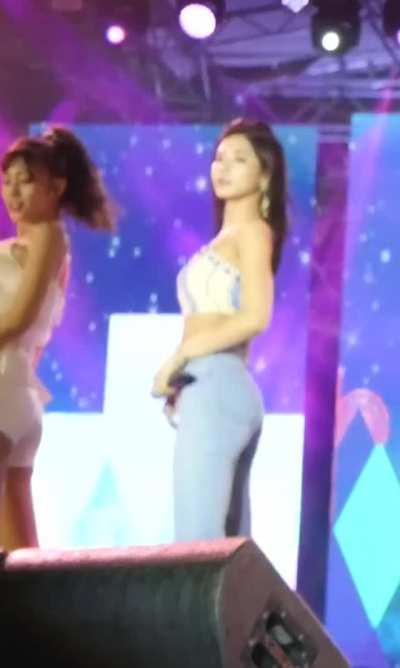 Mina, Tzuyu & Nayeon - dtna performance, 181201