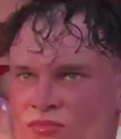 I can’t stop watching this idfk why