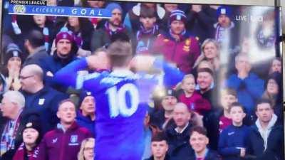 Someone’s not a fan..