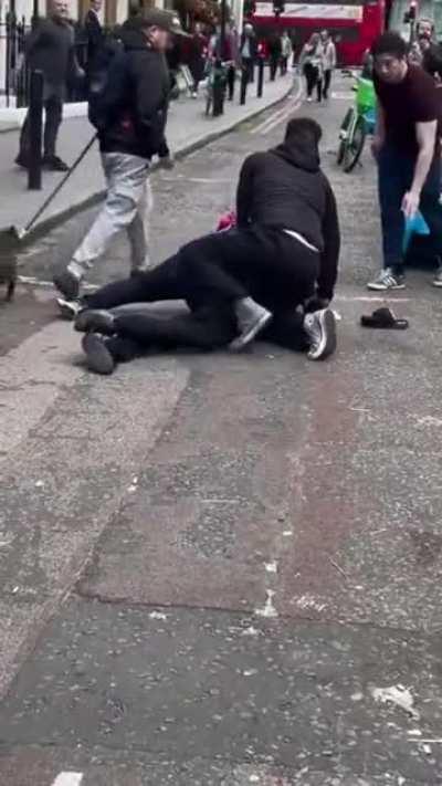 To steal a cellphone in London