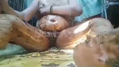 Let's have a smearing party [F]