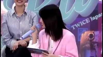 210626 - Momo's speaking Japanese almost like a native speaker :O「Kura Kura」オンライントークイベント