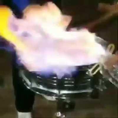 Leia leia o titulo agora 🔫