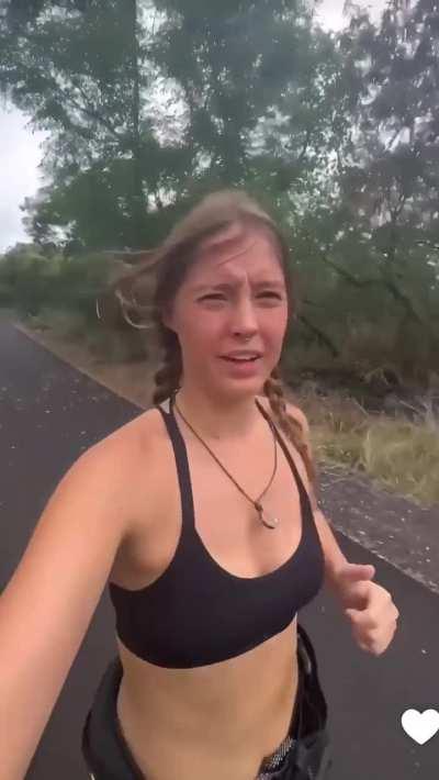 🥵🥹👆👇 (•)(•)