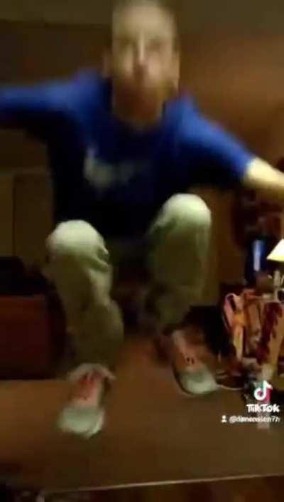 XQCâs reaction when he unboxes the 2 million dollar card from his packs