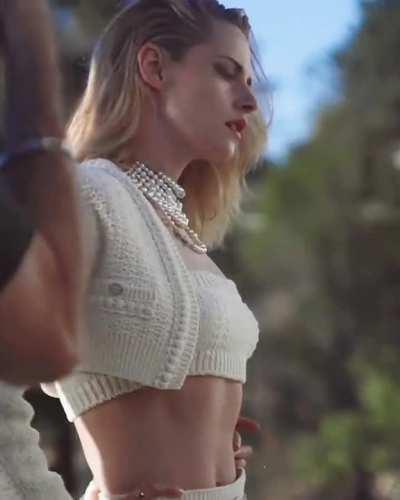 Kristen Stewart feels so good right now