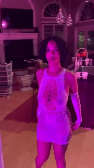 MizzOktober (@mizzoktober__)