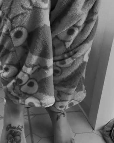 I know y’all love feet & farts