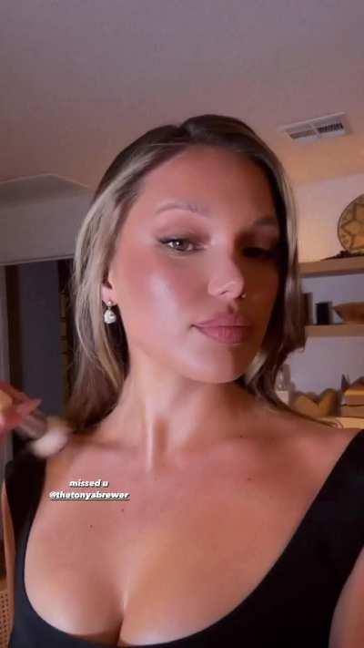 getting ready for the Oscars party, IG Story March 2024